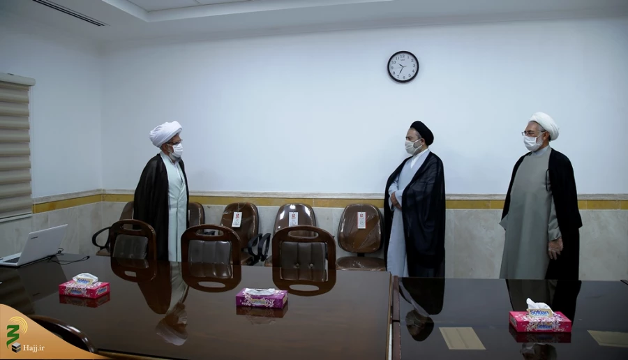 بازدید سرپرست حجاج ایرانی از دفتر بعثه رهبری منطقه قم
 4