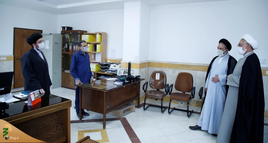 بازدید سرپرست حجاج ایرانی از دفتر بعثه رهبری منطقه قم
 5