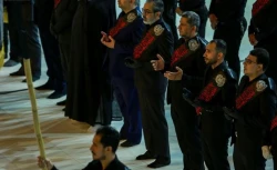 برافراشته شدن پرچم عزا در حرم علوی 6