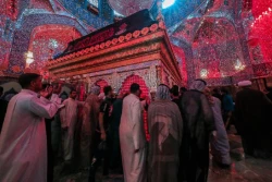 احیاء شب قدر در حرم حضرت امیرالمومنین علی (ع)   2