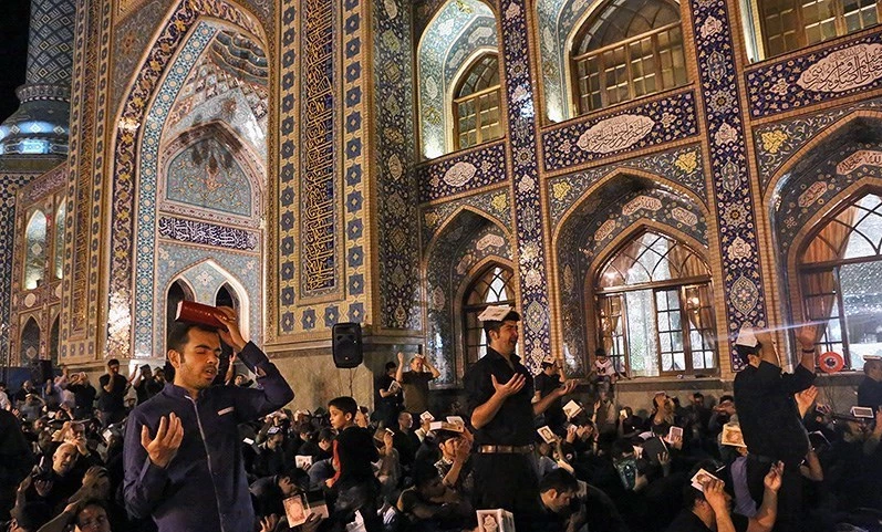 منظور از«احیا» در شب قدر چیست؟
 2
