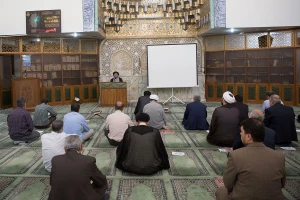 حق مداری، مقابل تکبر