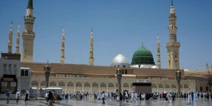 حضور زائران در مسجدالنبی (ص) با رعایت نکات بهداشتی 2