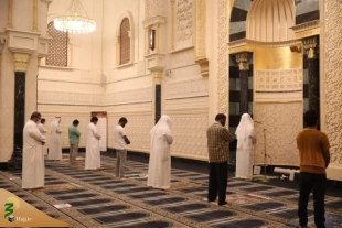 اقامه نماز در مساجد مکه مکرمه پس از ۳ ماه تعطیلی + عکس 4
