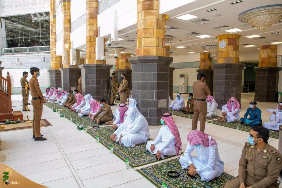 تصاویری از حضور نمازگزاران در مسجد النبی 10
