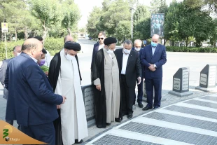 بزرگداشت شهدای حج و منا دربهشت زهرا(س) 13