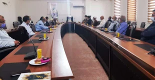 در آخرین روز هفته حج برگزار شد :
 دیدار مسئولین و کارگزاران حج و زیارت استان هرمزگان با نماینده ولی فقیه و امام جمعه بندرعباس  2