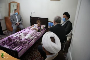 دیدار مسئولان حوزه حج و زیارت و رئیس بنیاد شهید با خانواده شهید منا 2