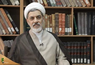دعای عرفه رنگین کمانی از عبودیت و عرفان است
 3