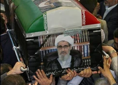 آیت الله مشگینی نماد سلوک انقلابی و حرکت در صراط مستقیم ولایت

 3