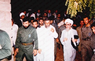 آیت الله مشگینی نماد سلوک انقلابی و حرکت در صراط مستقیم ولایت

 11