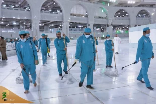 نظافت مسجدالحرام پس از طواف حجاج+ عکس 2