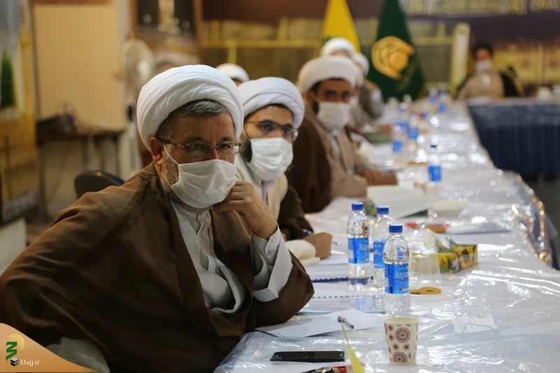 نشست مسئولان دفاتر نمایندگی‌های بعثه رهبری در استانها و مناطق برگزار شد
 5