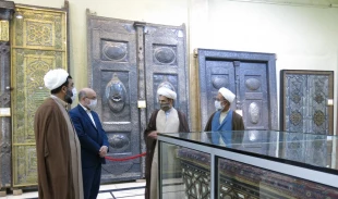 تاکید بر همکاری پژوهشی میان پژوهشکده حج و تولیت حرم کریمه اهل‌بیت(س)
 3