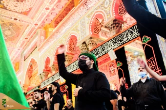 مراسم عزاداری عاشورای حسینی در کربلای معلی

 14