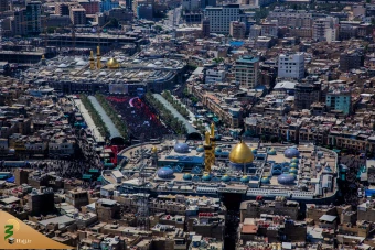 مراسم عزاداری عاشورای حسینی در کربلای معلی

 4