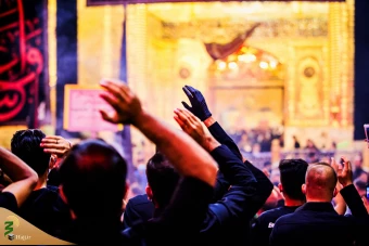 مراسم عزاداری عاشورای حسینی در کربلای معلی

 11