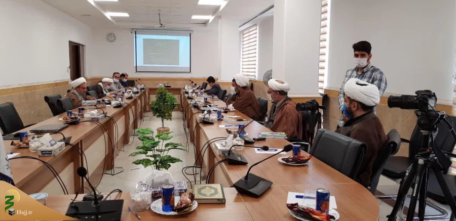 نشست علمی «امام سجاد علیه السلام و بقیع» برگزار شد
 4