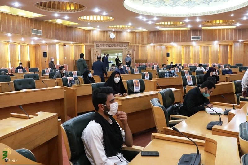 قائم مقام تولیت آستان قدس رضوی: 


هیچ اقدامی در حرم مطهر رضوی بدون هماهنگی ستاد کرونا انجام نمی‌شود  3