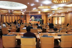 قائم مقام تولیت آستان قدس رضوی: 


هیچ اقدامی در حرم مطهر رضوی بدون هماهنگی ستاد کرونا انجام نمی‌شود  2