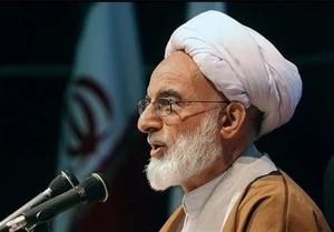 امام جمعه اراک:
ایام پایانی ماه صفر باید دهه مواسات و همدلی باشد 
