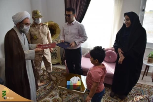 دیدار نماینده ولی فقیه در گیلان با ۲ خانواده معظم شهید و جانباز ۸۵ درصد ناجا 4