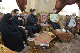 دیدار نماینده ولی فقیه در گیلان با ۲ خانواده معظم شهید و جانباز ۸۵ درصد ناجا 7