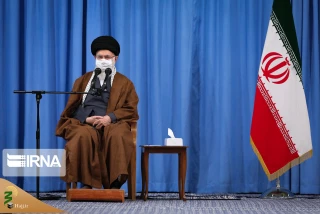 پیام رهبر انقلاب خطاب به جوانان فرانسه در پی اهانت مکرون به پیامبر اکرم (ص)