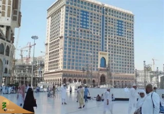برخورد خودرو با در مسجدالحرام در مکه + فیلم