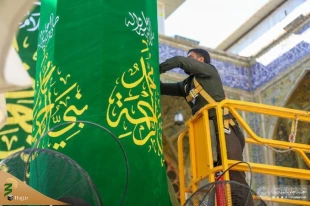 آذین بندی صحن و سرای حرم مطهر علوی در آستانه میلاد خجسته رسول اکرم (ص) (تصاویر)
 6