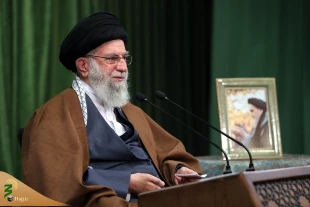 رهبرانقلاب: هر کس رییس جمهور آمریکا شود بر سیاست ما تاثیر ندارد 7
