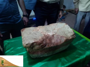 سنگی که میزبان سر سیدالشهدا(ع) بود پس از ۸ سال به جایگاه اصلی بازگشت+عکس 9