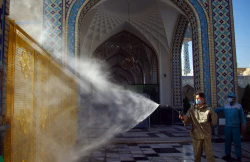 تمهیدات شدید بهداشتی در حرم امام رضا (ع)+عکس 11