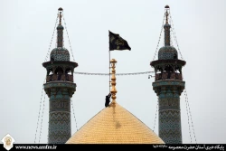 در شب رحلت شهادت‌گونه بانوی کرامت انجام شد؛

تعویض پرچم گنبد حرم حضرت معصومه(س) و تشییع پیکر هفت شهید گمنام 2