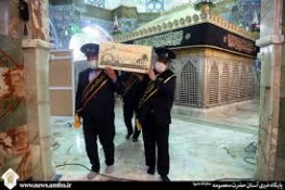 در شب رحلت شهادت‌گونه بانوی کرامت انجام شد؛

تعویض پرچم گنبد حرم حضرت معصومه(س) و تشییع پیکر هفت شهید گمنام 4
