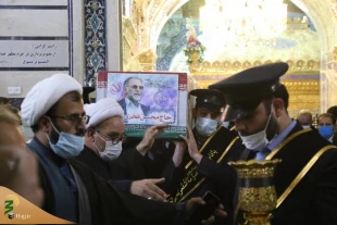 طواف پیکر شهید فخری‌زاده در حرم حضرت معصومه(س)/ اقامه نماز توسط آیت الله نوری همدانی 2