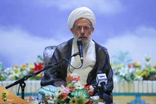 نشانه عالم حقیقی در قرآن