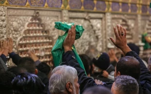حضور زائران در جوار ضریح امامین جوادین(ع) پس از یک سال تعطیلی 5