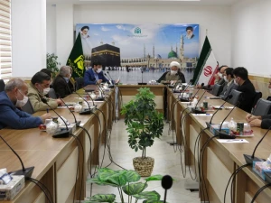 نشست مدیران حج با مسئول دفتر نمایندگی بعثه قم برگزار شد