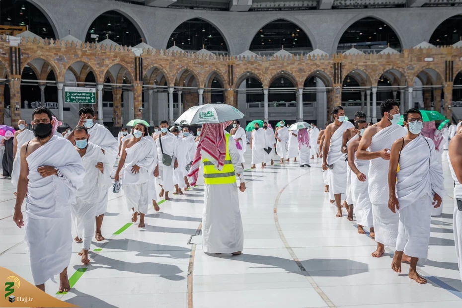 تصاویری از برگزاری نماز در مسجدالحرام و مسجدالنبی 13