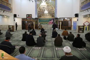 نماینده ولی فقیه در امور حج و زیارت،

ولایتمداری، اخلاص ، جان نثاری و تواضع برخی از ویژگی های حاج قاسم بود 6