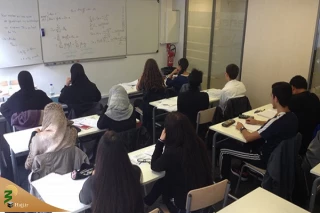تعطیلی یک مدرسه در پاریس به دلیل استفاده دانش آموزانش از نمادهای دینی