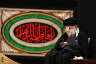 دومین شب مراسم عزاداری شهادت حضرت زهرا(س) با حضور رهبر معظم انقلاب برگزار شد