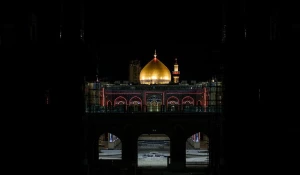صحن حضرت زهرا(س) در نجف برای نخستین‌بار نورباران شد
