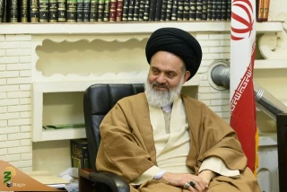 استکبار با تمام توان برای از بین بردن انقلاب برنامه ریزی می‌کند
