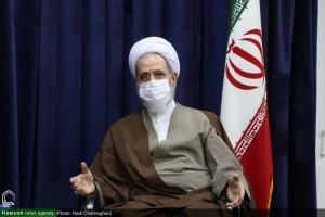 حوزه از تربیت گلخانه‌ای طلاب اجتناب می‌کند