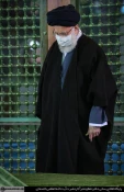 همزمان با آغاز دهه فجر و در آستانه چهل‌ودومین سالروز پیروزی شکوهمند انقلاب اسلامی؛

رهبر انقلاب اسلامی در مرقد امام خمینی(ره) و گلزار شهدا حضور یافتند 2