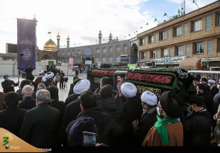 پیکر معاون فقید امور بین ‌الملل بعثه مقام معظم رهبری در قم به خاک سپرده شد
 3