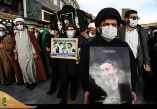 پیکر معاون فقید امور بین ‌الملل بعثه مقام معظم رهبری در قم به خاک سپرده شد
 3