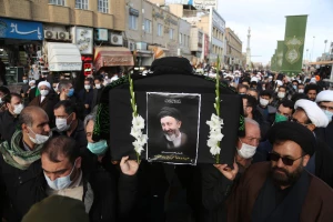 پیکر حجت‌الاسلام مظلومی در قم به خاک سپرده شد +عکس